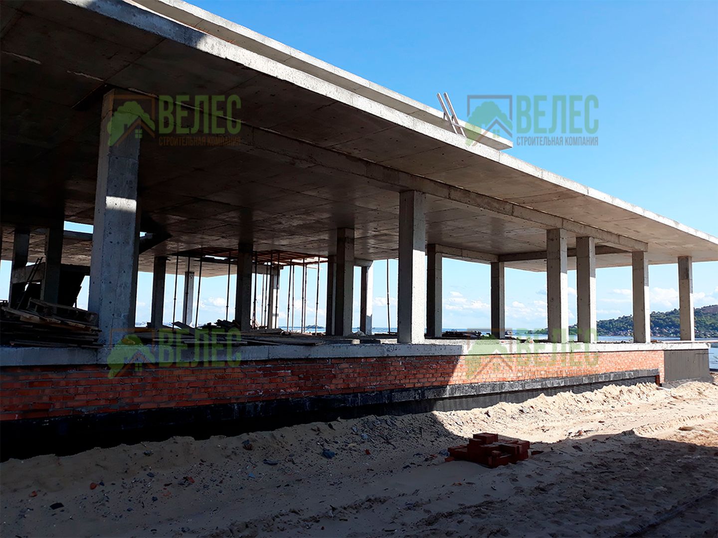 Строительство цоколя и перекрытия